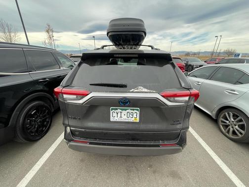 2020 Toyota RAV4 Hybrid SE