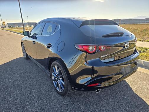 2025 Mazda Mazda3 FWD w/Preferred Package
