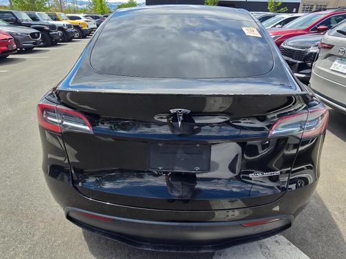 Solid Black 2022 Tesla Model Y Performance Dual Motor All-Wheel Drive