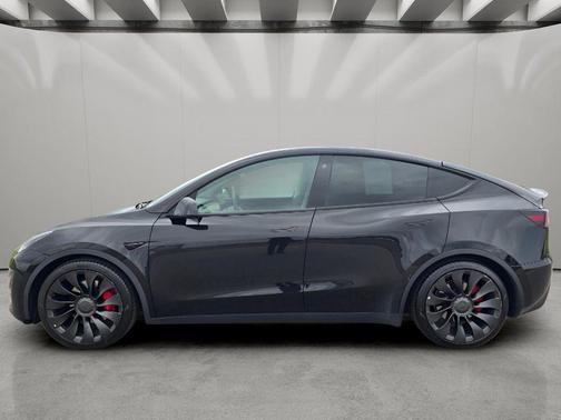 Solid Black 2022 Tesla Model Y Performance Dual Motor All-Wheel Drive