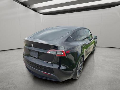 Solid Black 2022 Tesla Model Y Performance Dual Motor All-Wheel Drive