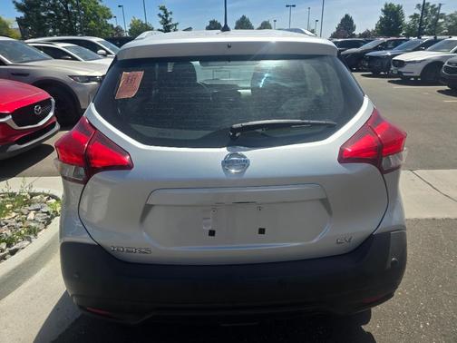 Brilliant Silver Metallic 2020 Nissan Kicks SV