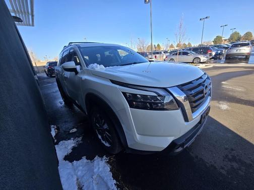 2023 Nissan Pathfinder SV 4WD