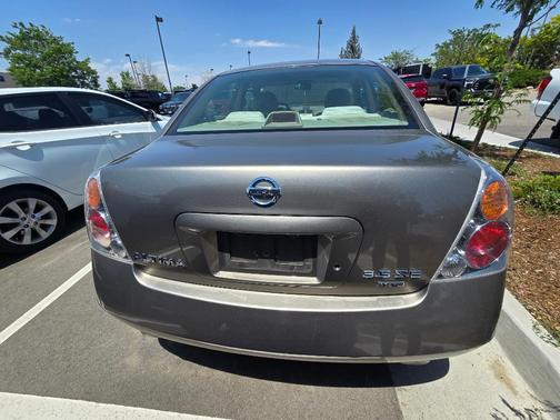 Polished Pewter Metallic 2003 Nissan Altima 3.5 SE