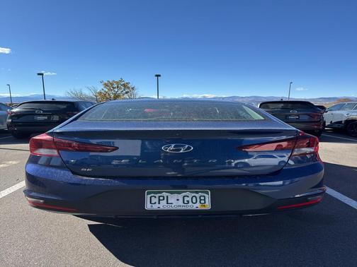 2020 Hyundai ELANTRA SE
