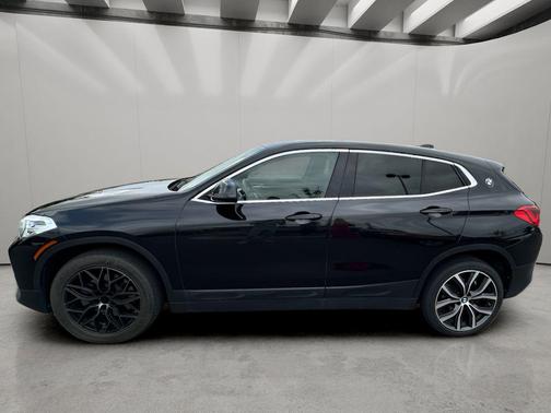 Black Sapphire Metallic 2018 BMW X2 xDrive28i