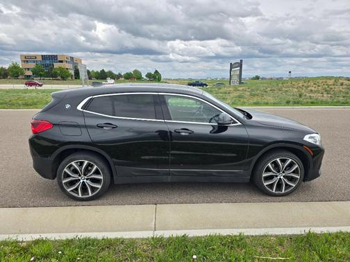 Black Sapphire Metallic 2018 BMW X2 xDrive28i