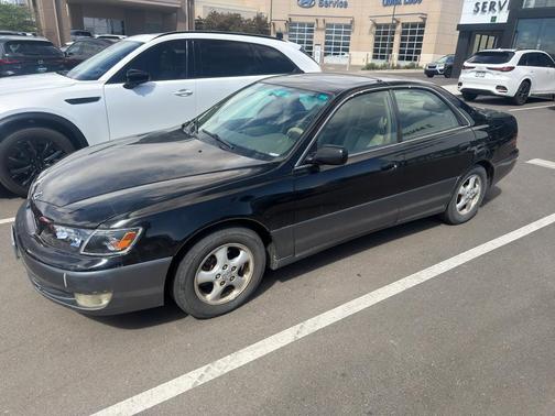Black 1997 Lexus ES 300 Base