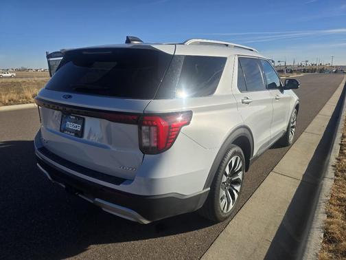 2025 Ford Explorer Platinum