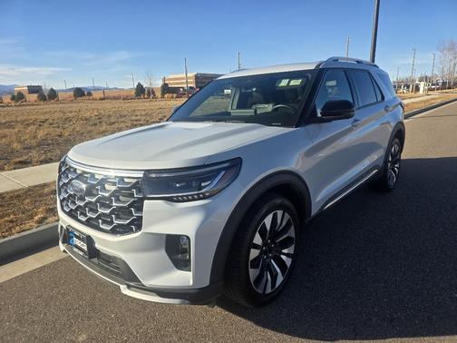 2025 Ford Explorer Platinum