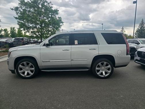 Radiant Silver Metallic 2019 Cadillac Escalade Luxury
