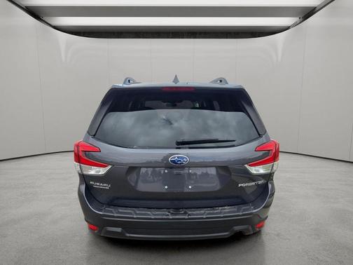 Magnetite Gray Metallic 2022 Subaru Forester Premium