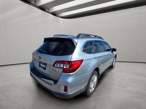 Ice Silver Metallic 2015 Subaru Outback 2.5i