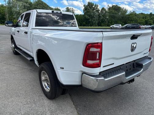 2019 RAM 3500 Tradesman Crew Cab 4x4 8' Box