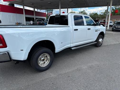2019 RAM 3500 Tradesman Crew Cab 4x4 8' Box