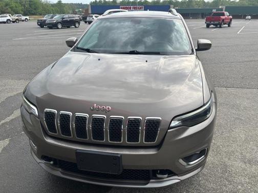 2019 Jeep Cherokee Overland