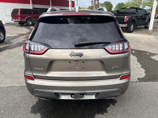 2019 Jeep Cherokee Overland