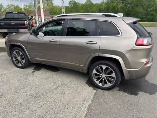 2019 Jeep Cherokee Overland