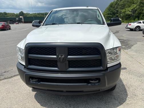 2017 RAM 2500 Tradesman Crew Cab 4x4 6'4' Box