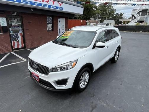 2018 Kia Sorento LX