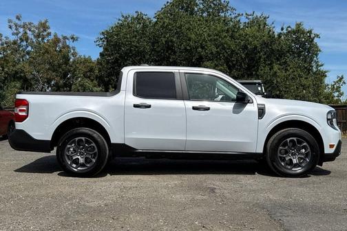 Space White Metallic 2026 Ford Maverick XLT