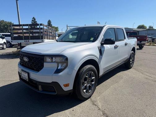 Space White Metallic 2026 Ford Maverick XLT