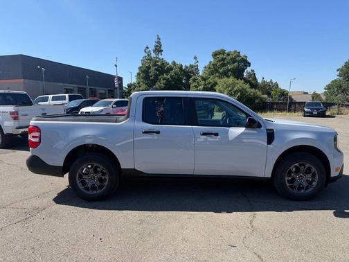 Space White Metallic 2026 Ford Maverick XLT