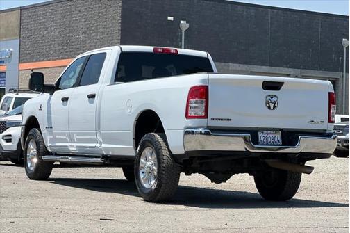 2023 RAM 2500 Big Horn Crew Cab 4x4 8' Box
