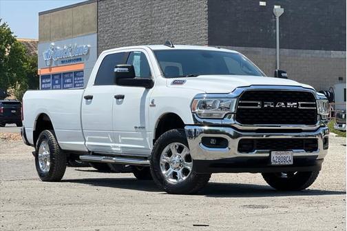 2023 RAM 2500 Big Horn Crew Cab 4x4 8' Box