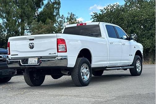2022 RAM 2500 Big Horn Crew Cab 4x4 8' Box