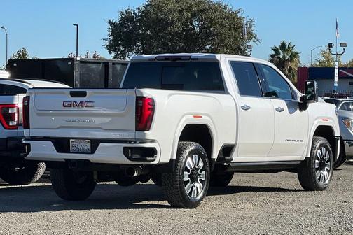 2025 GMC Sierra 3500 Denali
