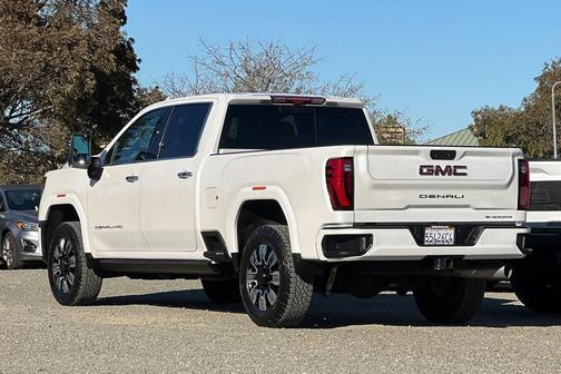 2025 GMC Sierra 3500 Denali