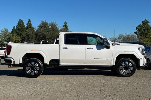 2025 GMC Sierra 3500 Denali