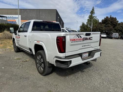 2025 GMC Sierra 3500 Denali