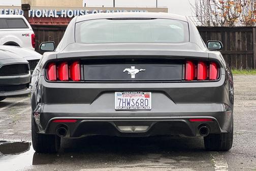 2015 Ford Mustang V6