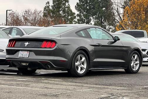 2015 Ford Mustang V6