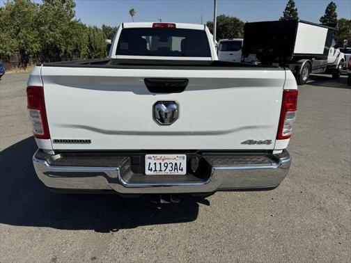 2024 RAM 3500 Big Horn Crew Cab 4x4 8' Box