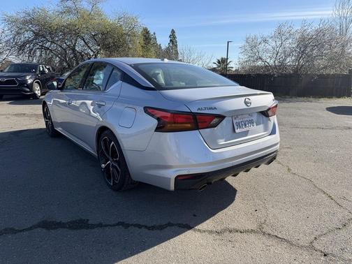 2024 Nissan Altima SR FWD