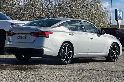 2024 Nissan Altima SR FWD