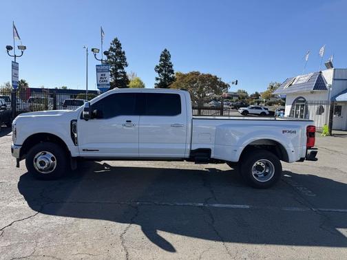 2025 Ford F-350 Lariat