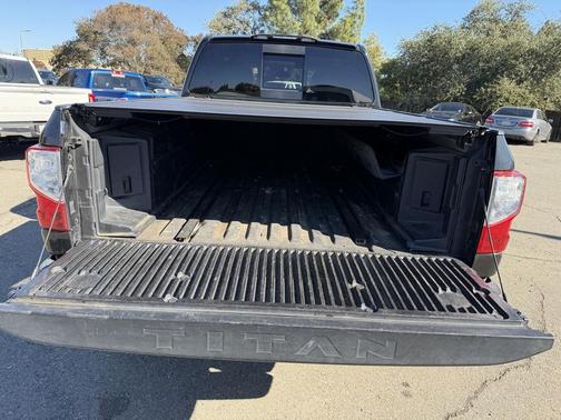 2016 Nissan Titan XD Platinum Reserve