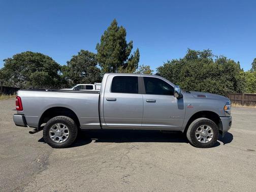 Billet Silver Metallic Clearcoat 2024 RAM 2500 Laramie Crew Cab 4x4 6'4' Box