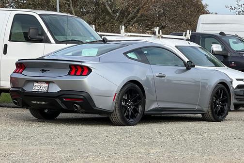 2025 Ford Mustang EcoBoost