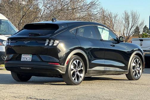 2024 Ford Mustang Mach-E Select