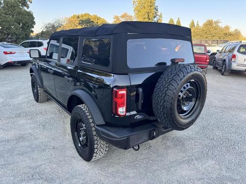 2022 Ford Bronco Black Diamond