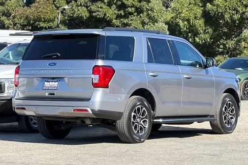 2023 Ford Expedition XLT
