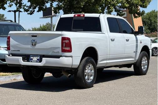 2024 RAM 2500 Laramie Crew Cab 4x4 6'4' Box