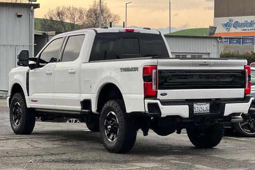 2026 Ford F-250 Platinum