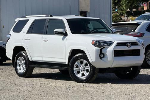 2024 Toyota 4Runner SR5 Premium