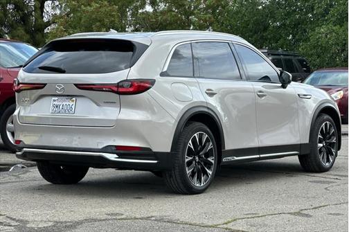 2024 Mazda CX-90 PHEV Premium